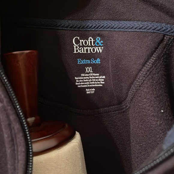 Perfect black mid layer - Picture 4 of 4